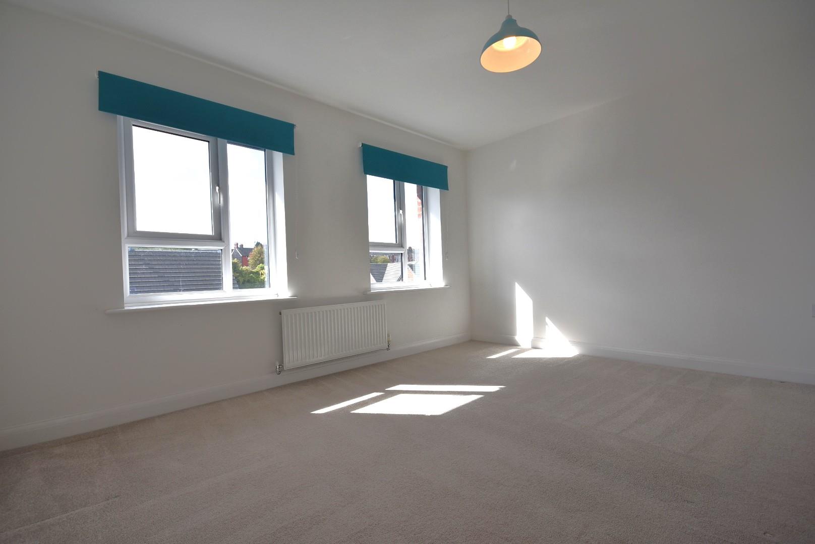 10 Clos Cymmer, Barry, CF62 5DL